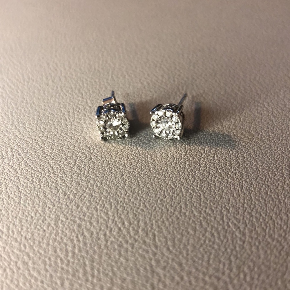 like new diamond earrings